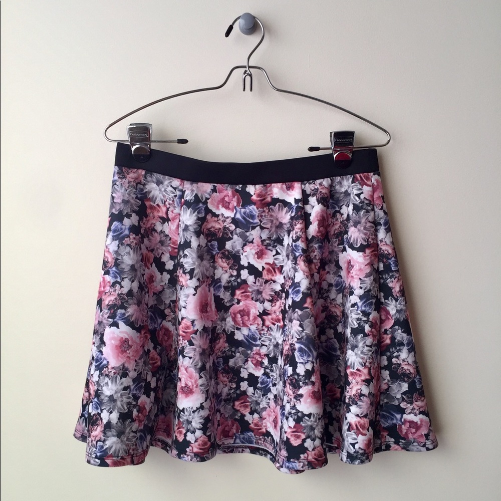 Xhilaration Floral Skater Skirt
